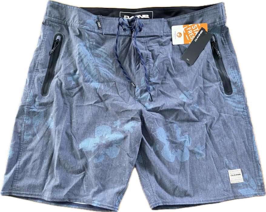 Dakine Sambawa Men's 20" Lawai Board Shorts featuring 4-way stretch with a comfort close fly and an interior stretch gusset front view.
