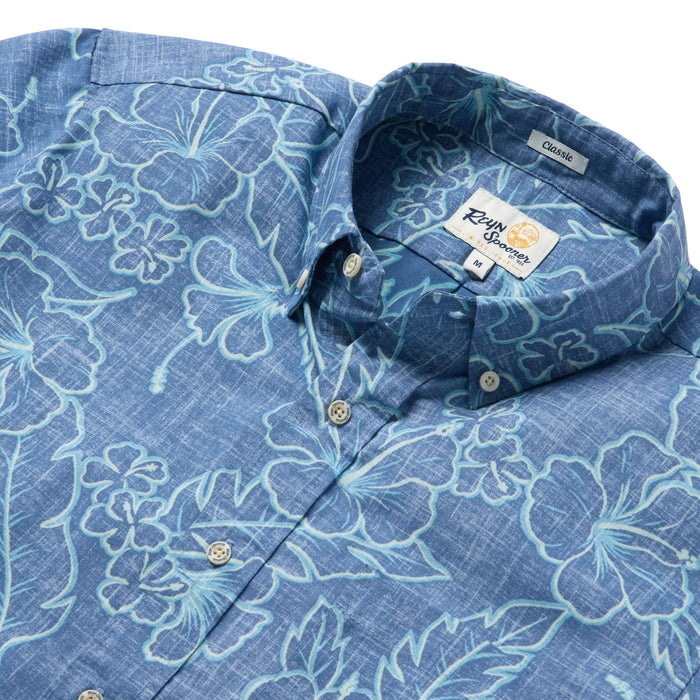 Reyn Spooner Lei Low Horizon Blue Collared Short Sleeve Aloha Shirt zoom in the flowers